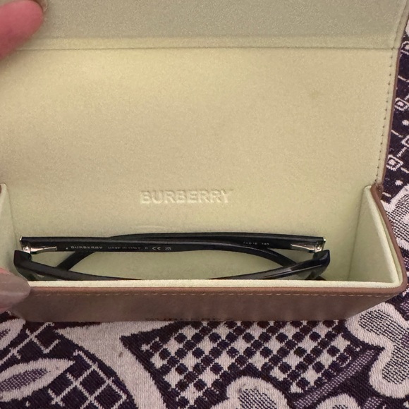Burberry Eye glass frames - Picture 6 of 6